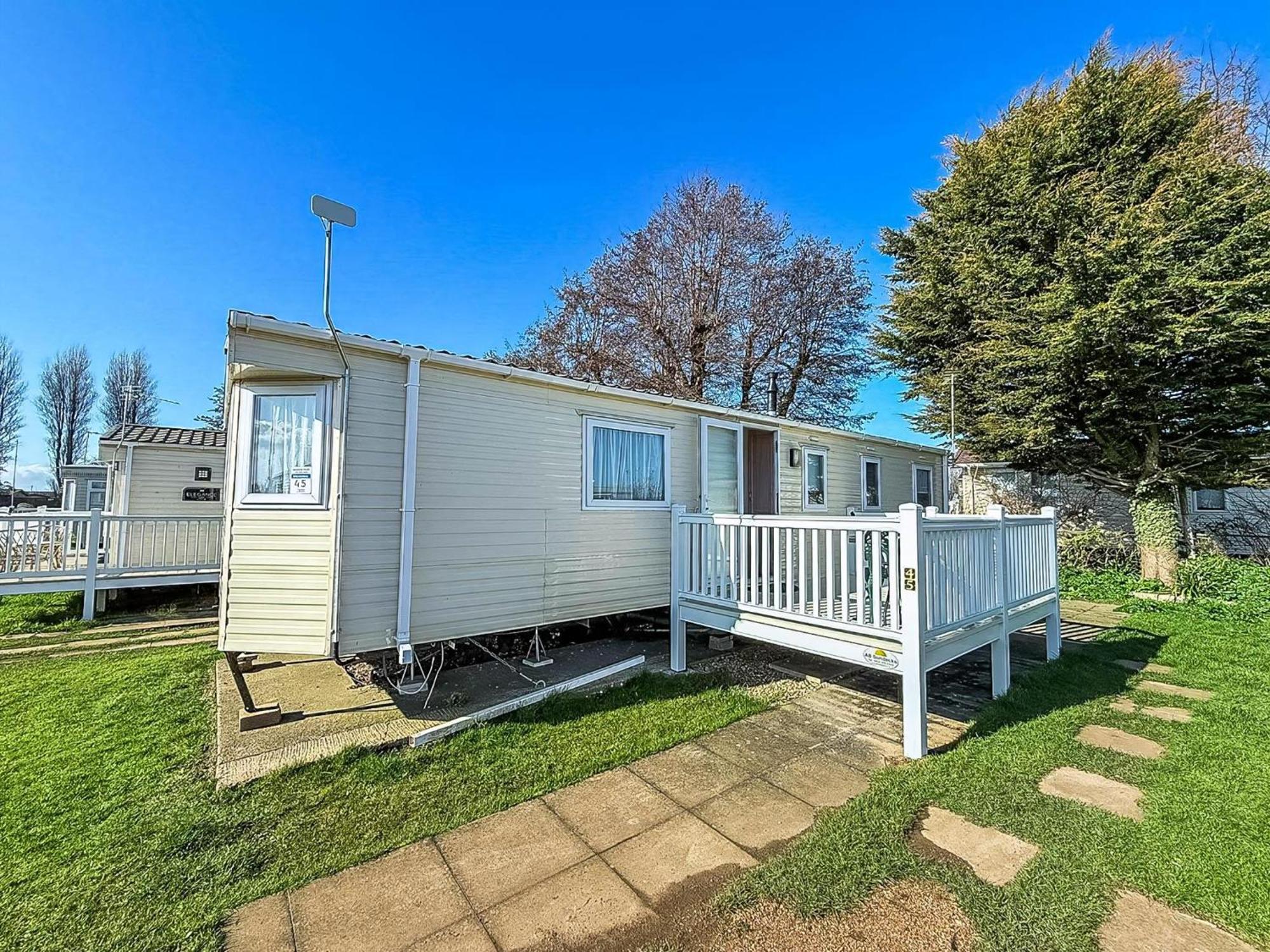 Caravan With Decking At Manor Park In Hunstanton, Sleeps 6 Ref 23045B Bagian luar foto